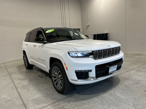 Used 2025 Jeep Grand Cherokee L Summit AWD/4WD image 4