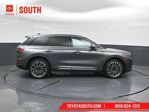 Used 2021 Lincoln Corsair Reserve w/ Elements Package AWD/4WD image 3