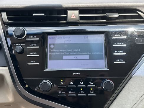 Certified 2020 Toyota Camry LE FWD image 24