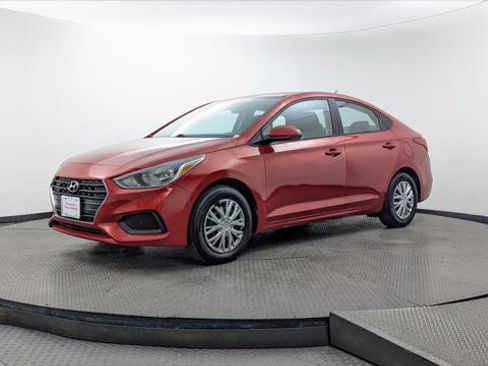 Used 2019 Hyundai Accent SE FWD image 2