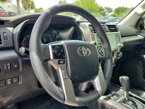 Used 2024 Toyota 4Runner SR5 Premium w/ Moonroof Package RWD image 15