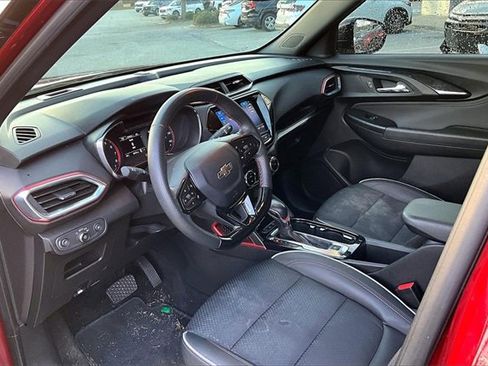 Used 2023 Chevrolet TrailBlazer RS w/ Convenience Package image 4