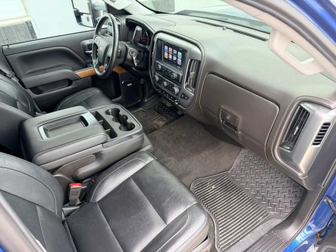 Used 2018 Chevrolet Silverado 2500 LTZ w/ Duramax Plus Package AWD/4WD image 15