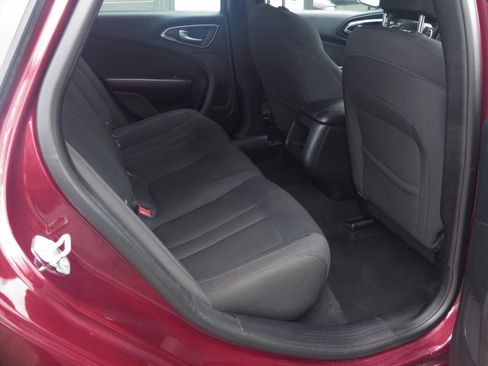 Used 2015 Chrysler 200 Limited w/ Convenience Group FWD image 32