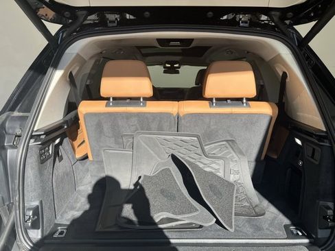 Used 2024 BMW X7 xDrive40i w/ Premium Package image 23