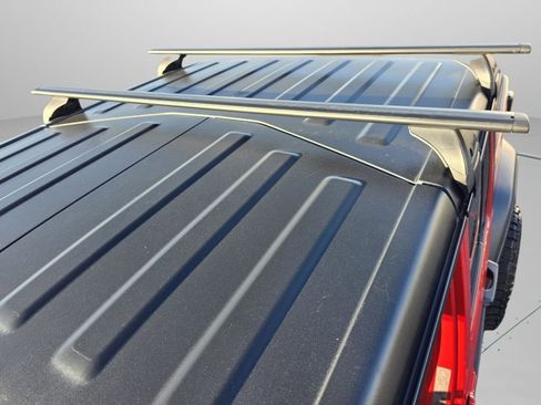 Used 2021 Jeep Gladiator Sport image 16