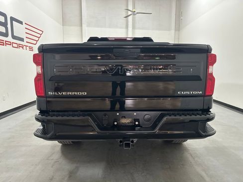 Used 2020 Chevrolet Silverado 1500 Custom w/ Custom Value Package AWD/4WD image 16