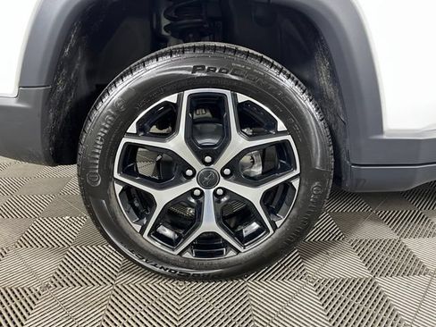 Used 2026 Jeep Compass Limited AWD/4WD image 12