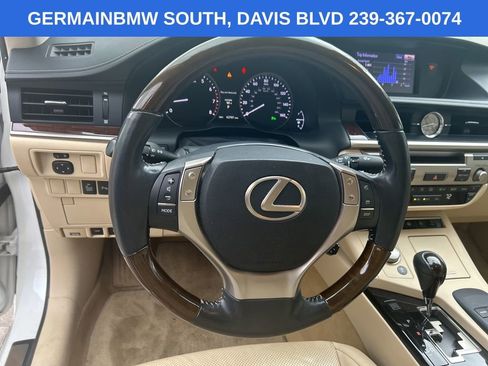Used 2013 Lexus ES 350 w/ Luxury Pkg FWD image 18