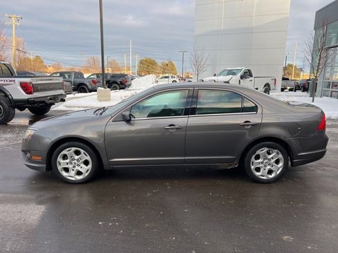 Used 2011 Ford Fusion SE image 8