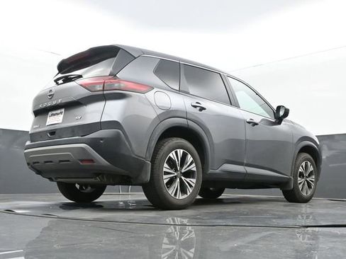 Used 2023 Nissan Rogue SV image 11