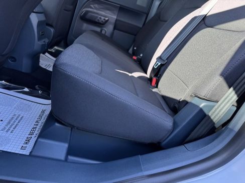 New 2025 Ford Maverick XL image 28