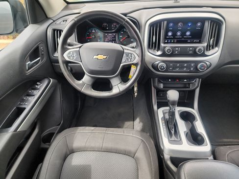 Used 2022 Chevrolet Colorado LT w/ LT Convenience Package image 21