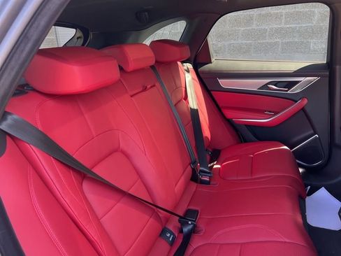 New 2025 Jaguar F-PACE R-Dynamic S image 17