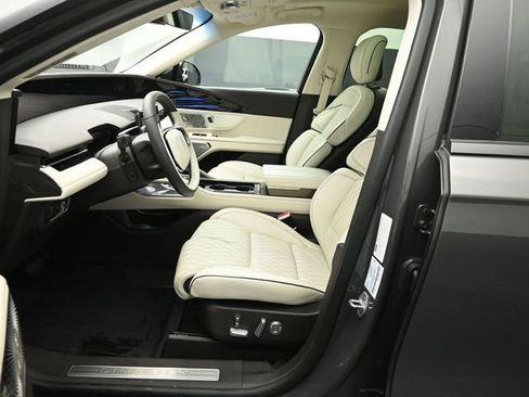 Used 2024 Lincoln Nautilus Black Label w/ Jet Appearance Package (87T) image 10