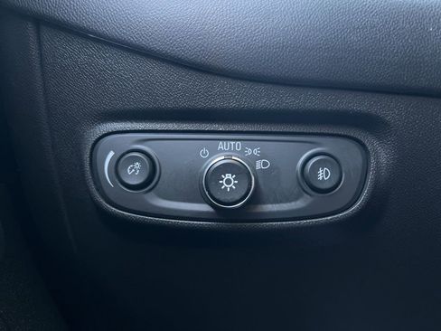 Used 2020 Chevrolet Equinox LT w/ Midnight Edition image 17