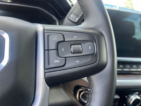 Used 2025 GMC Sierra 1500 SLT AWD/4WD image 18