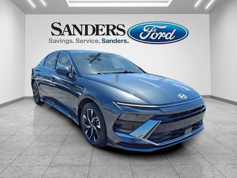 Used 2025 Hyundai Sonata SEL FWD image 1