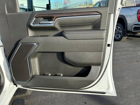 New 2026 GMC Sierra 2500 SLE image 18