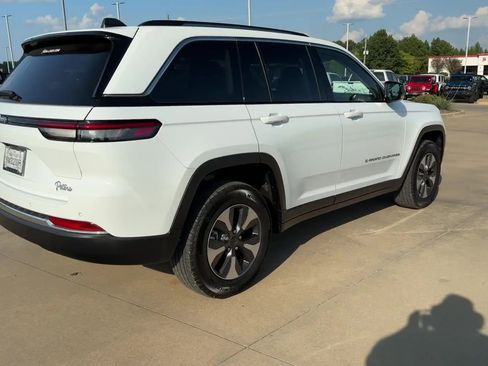 New 2023 Jeep Grand Cherokee 4WD 4xe image 8