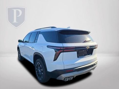 New 2026 Chevrolet Traverse LT w/ Sun and Wheel Package image 8