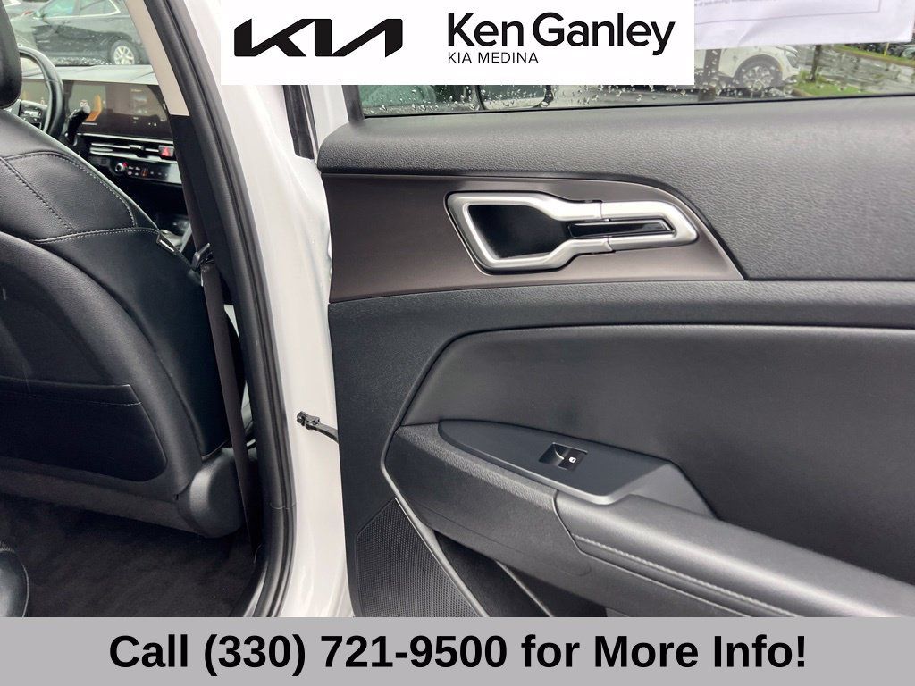 Certified 2026 Kia Sportage EX FWD image 54