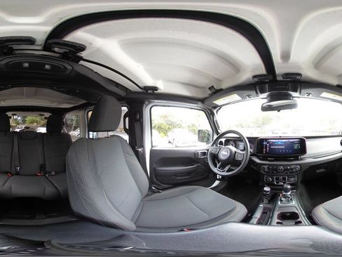 Used 2025 Jeep Wrangler Unlimited Sport AWD/4WD image 41