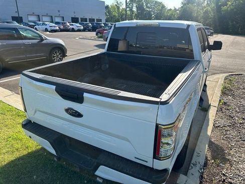 Used 2019 Ford F150 XLT w/ Equipment Group 302A Luxury AWD/4WD image 8