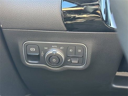 Certified 2023 Mercedes-Benz GLA 250 4MATIC image 25