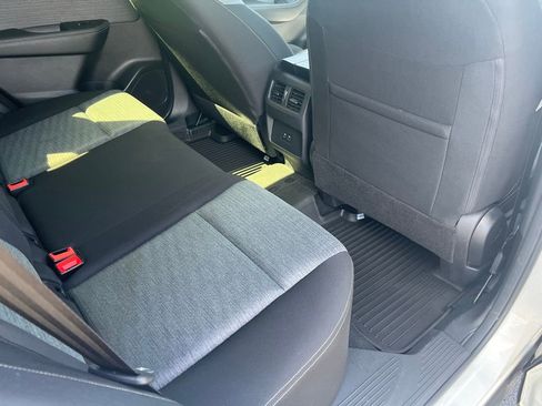 Used 2023 Nissan Rogue SV image 11