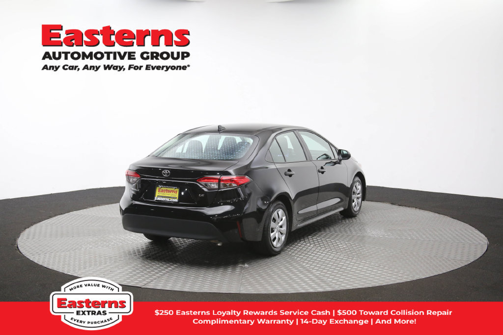 Used 2025 Toyota Corolla LE FWD image 39