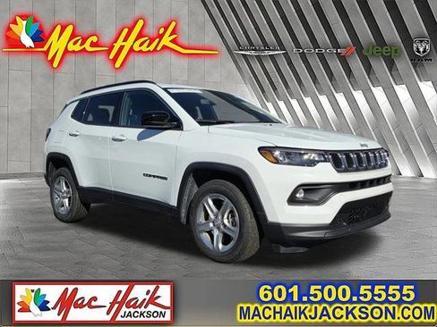 Certified 2024 Jeep Compass Latitude image 1