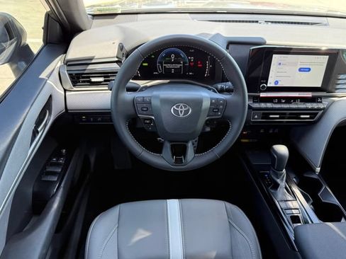 Used 2026 Toyota Camry SE w/ Convenience Package FWD image 25