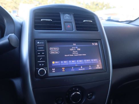 Used 2019 Nissan Versa SV image 53