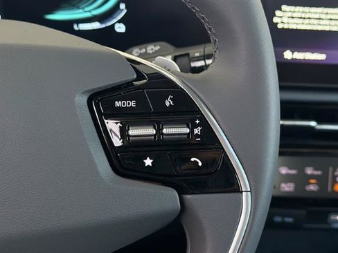 New 2026 Kia Niro EX FWD image 29
