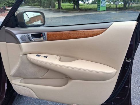 Used 2005 Lexus ES 330 FWD image 19