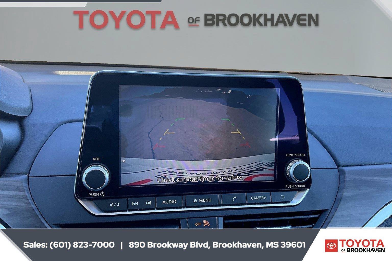 Used 2025 Nissan Altima 2.5 SV FWD image 15