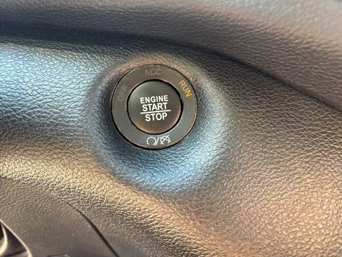 Used 2020 Jeep Cherokee Limited AWD/4WD image 20