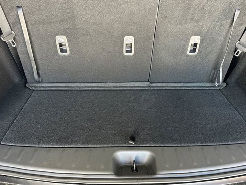 New 2026 Nissan Pathfinder S image 14