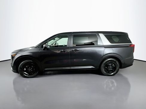 Certified 2026 Kia Carnival FWD image 4