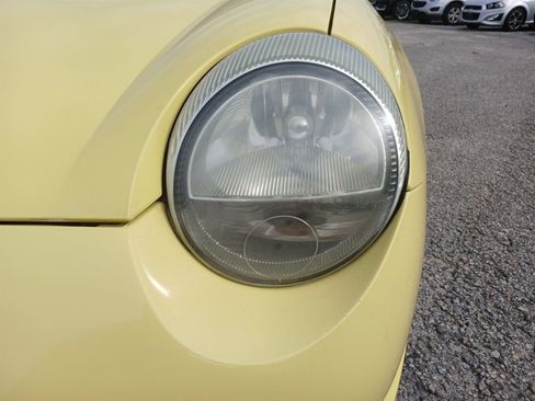 Used 2002 Ford Thunderbird Deluxe image 37