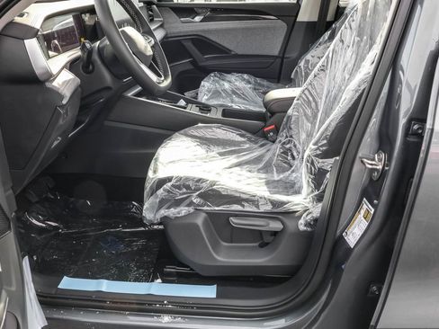 New 2026 Volkswagen Tiguan S image 21