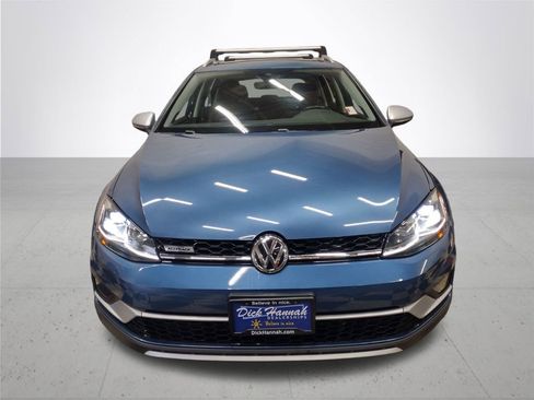 Used 2018 Volkswagen Golf Alltrack SEL image 3