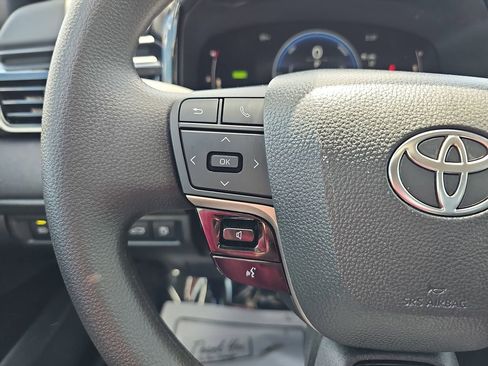 Used 2026 Toyota Camry LE FWD image 22