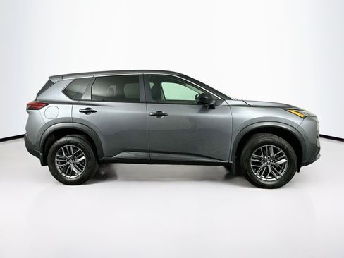 Used 2023 Nissan Rogue S AWD/4WD image 10