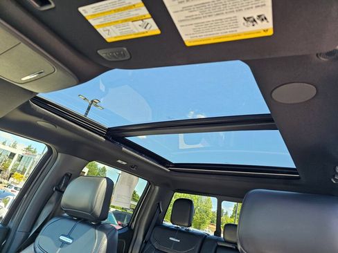 Used 2025 Ford F150 Platinum AWD/4WD image 11