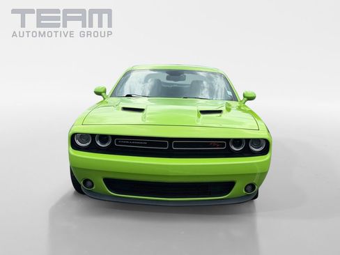 Used 2015 Dodge Challenger R/T w/ Quick Order Package 22B R/T RWD image 2