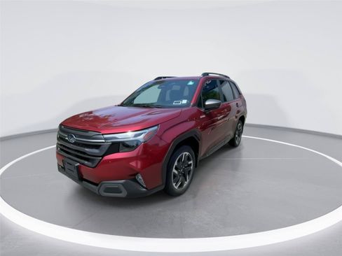 Used 2025 Subaru Forester Limited AWD/4WD image 4