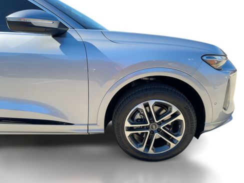 New 2025 Audi Q5 Premium image 12