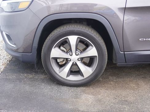 Used 2020 Jeep Cherokee Limited image 6